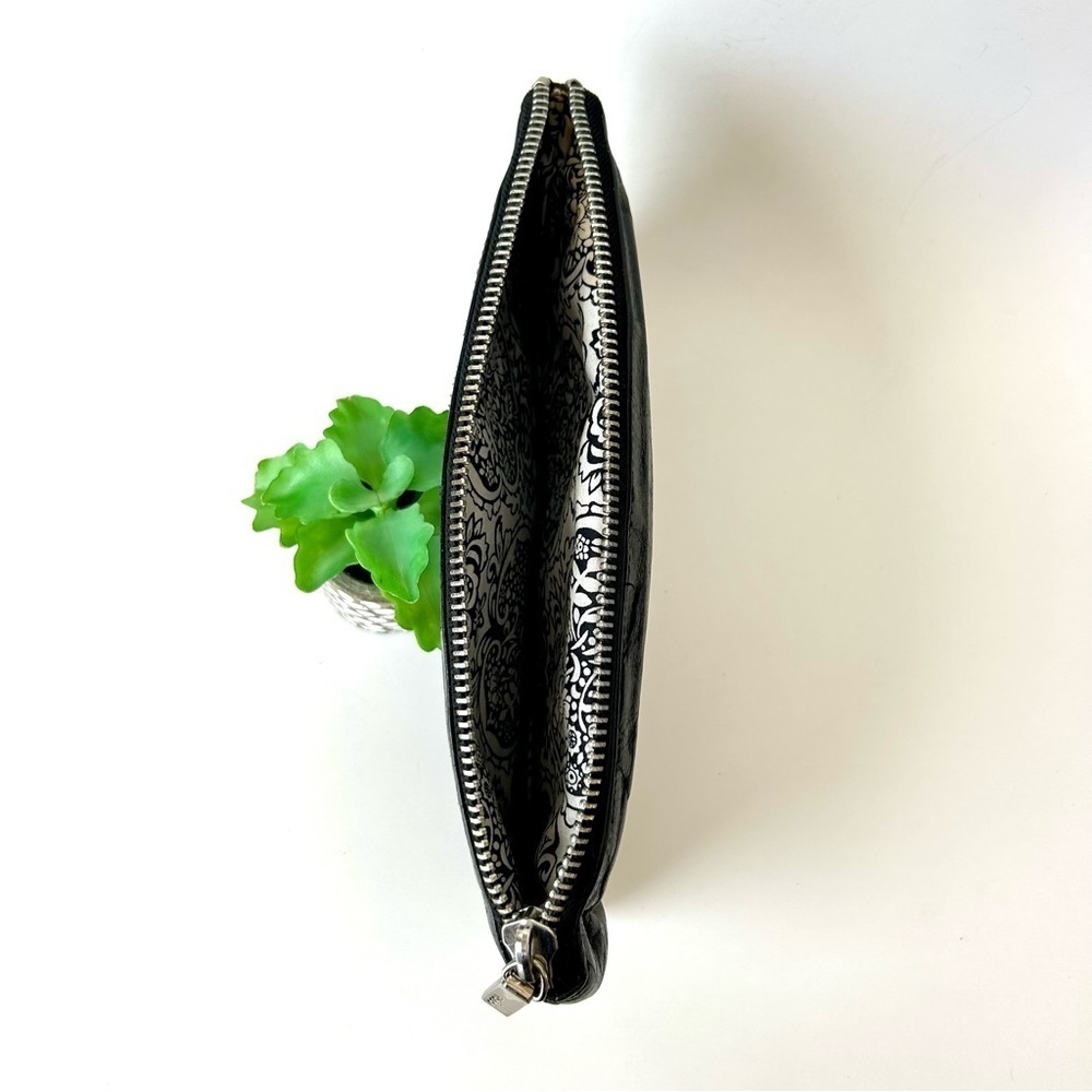 HOBO International Mavis Millie Metal Frame Zipper Bottom Leather Clutch Black - Picture 3 of 6